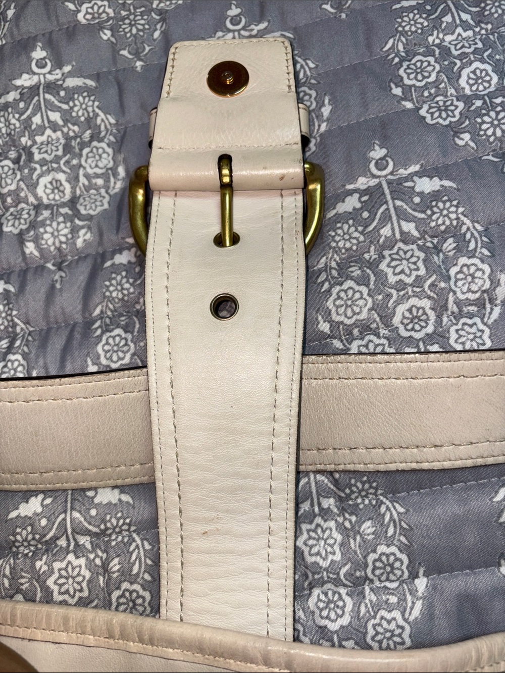 Vintage Coach Cream and Brown Shoulder Bag with Gold Hardware - Picture 8 of 10